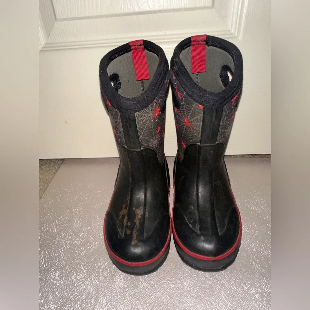 Bogs creepy crawly Black and Red Spiderweb Kids Rain & Snow Boots 9
